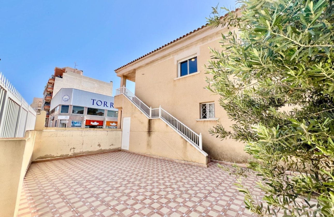 Herverkoop - Bungalow -
Torrevieja - Centro