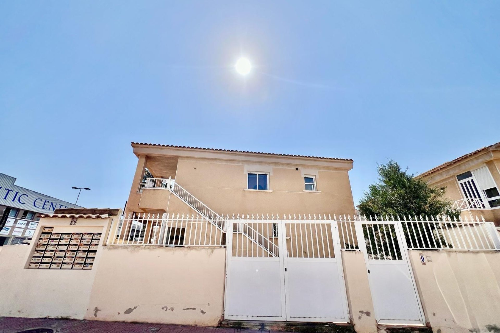 Herverkoop - Bungalow -
Torrevieja - Centro