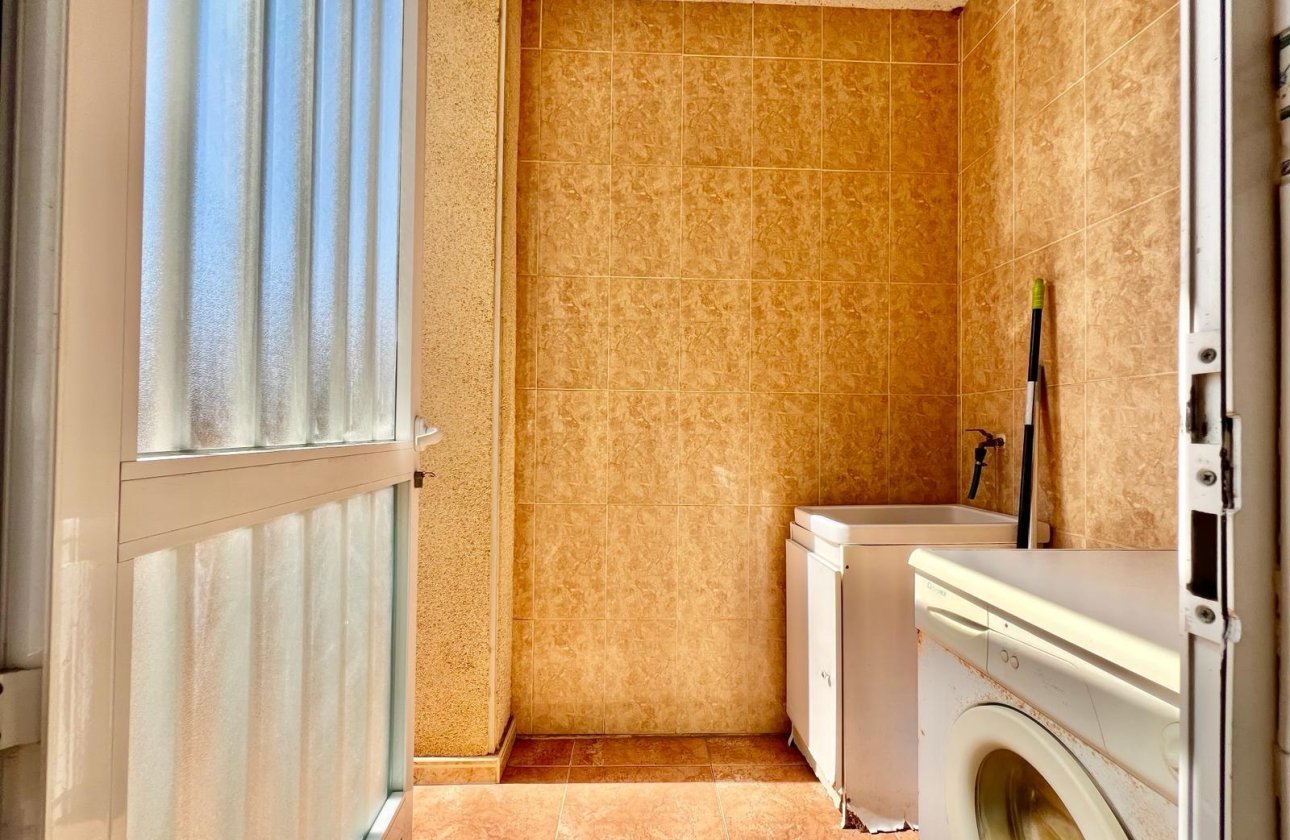 Herverkoop - Bungalow -
Torrevieja - Centro