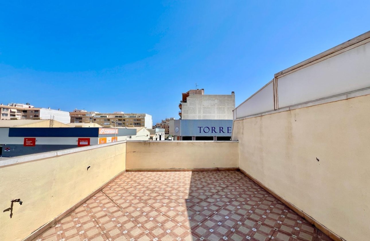 Herverkoop - Bungalow -
Torrevieja - Centro