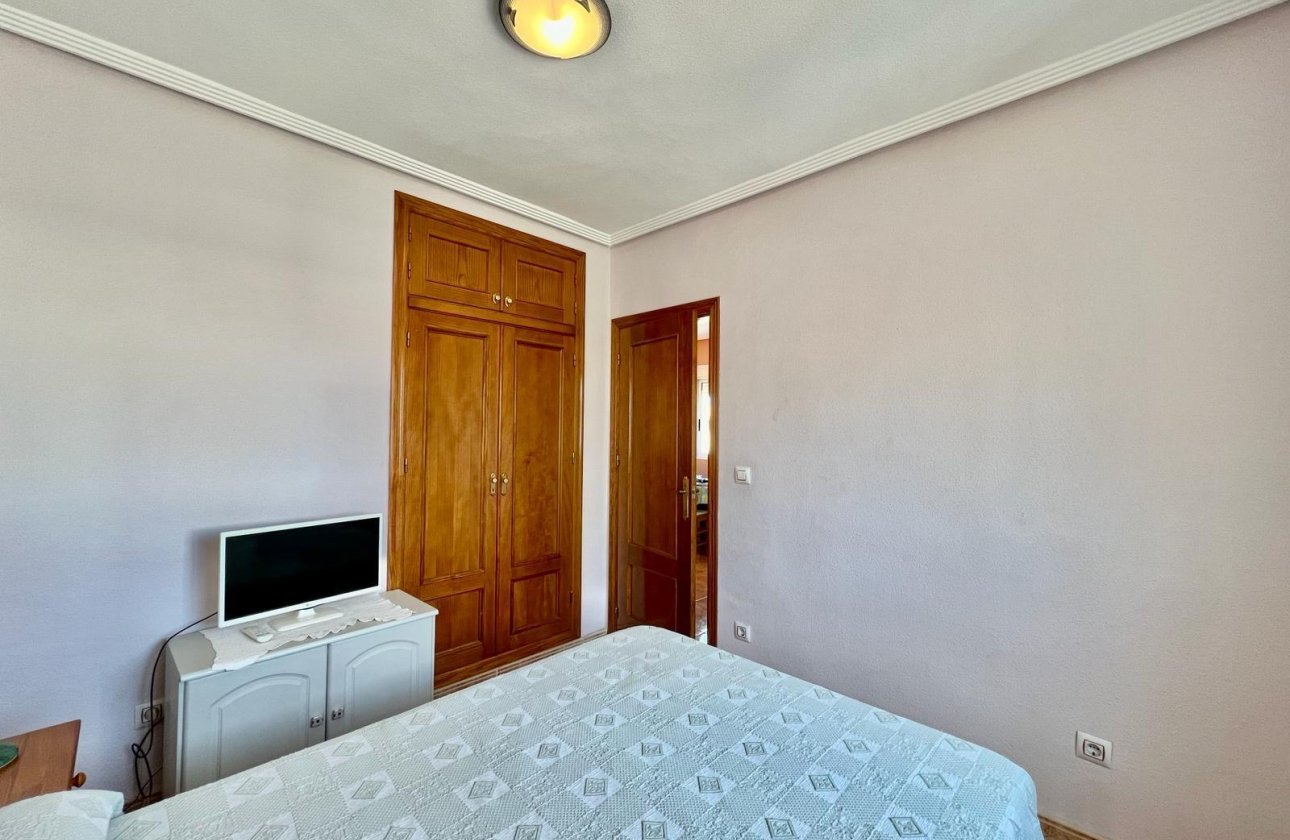 Herverkoop - Bungalow -
Torrevieja - Centro