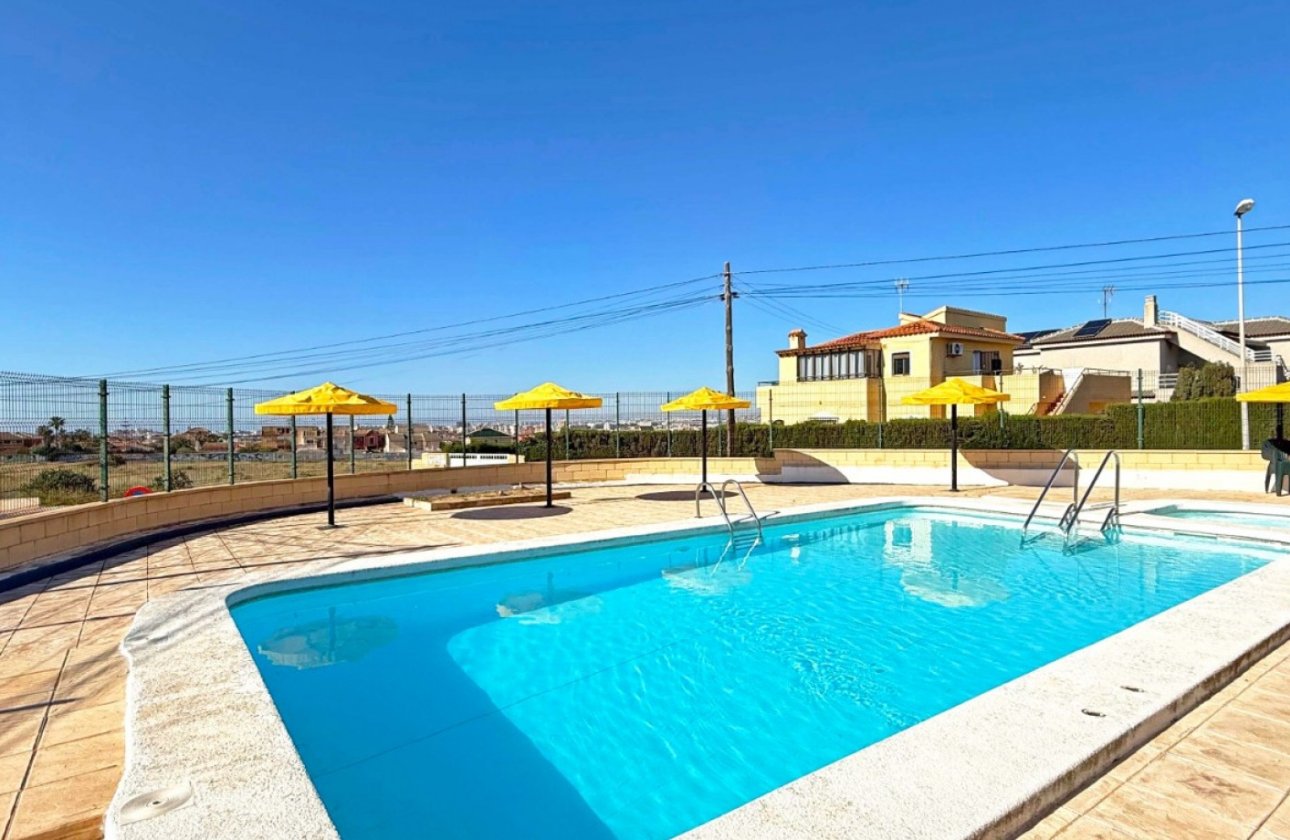 Herverkoop - Bungalow -
Torrevieja - Costa Blanca