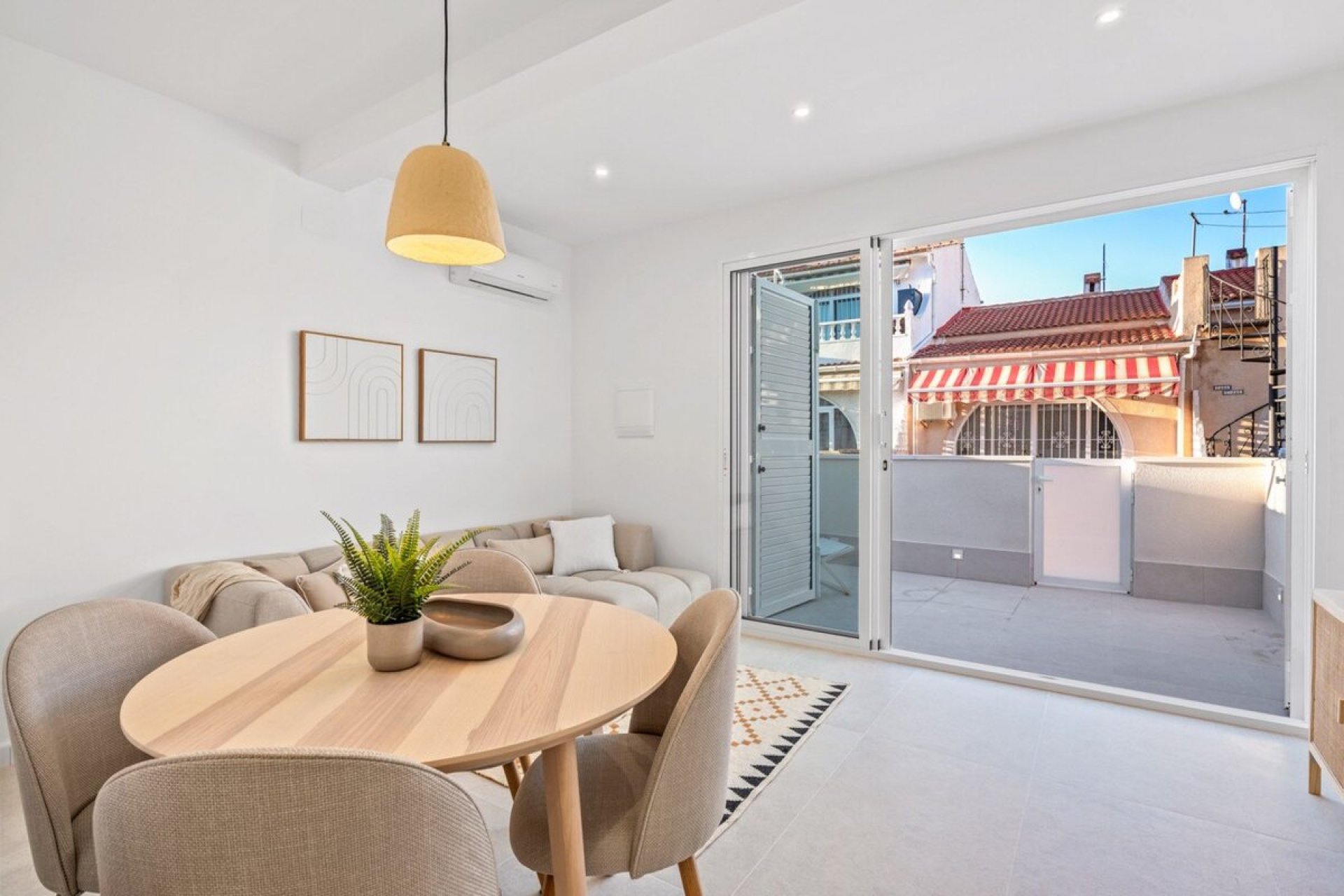 Herverkoop - Bungalow -
Torrevieja - Costa Blanca