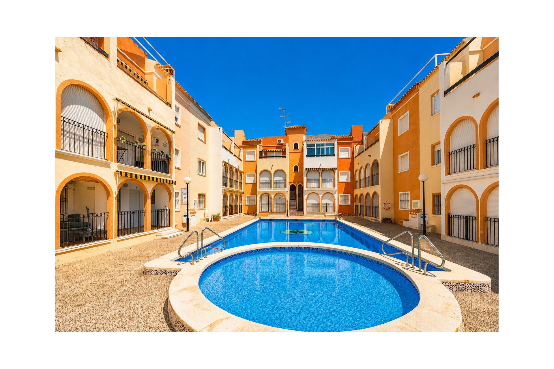 Herverkoop - Bungalow -
Torrevieja - Costa Blanca