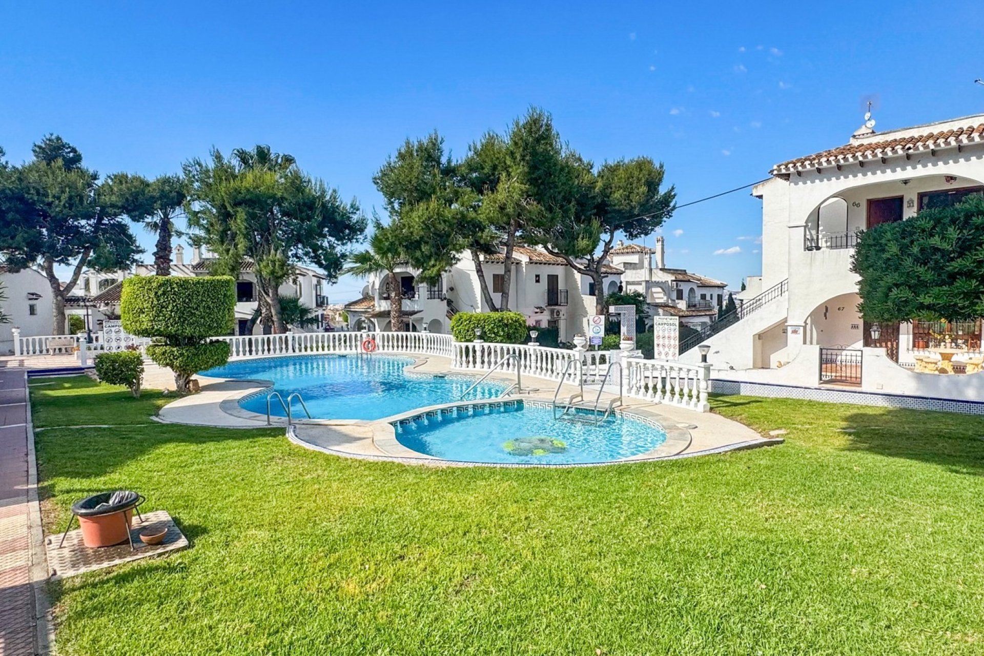 Herverkoop - Bungalow -
Torrevieja - Costa Blanca