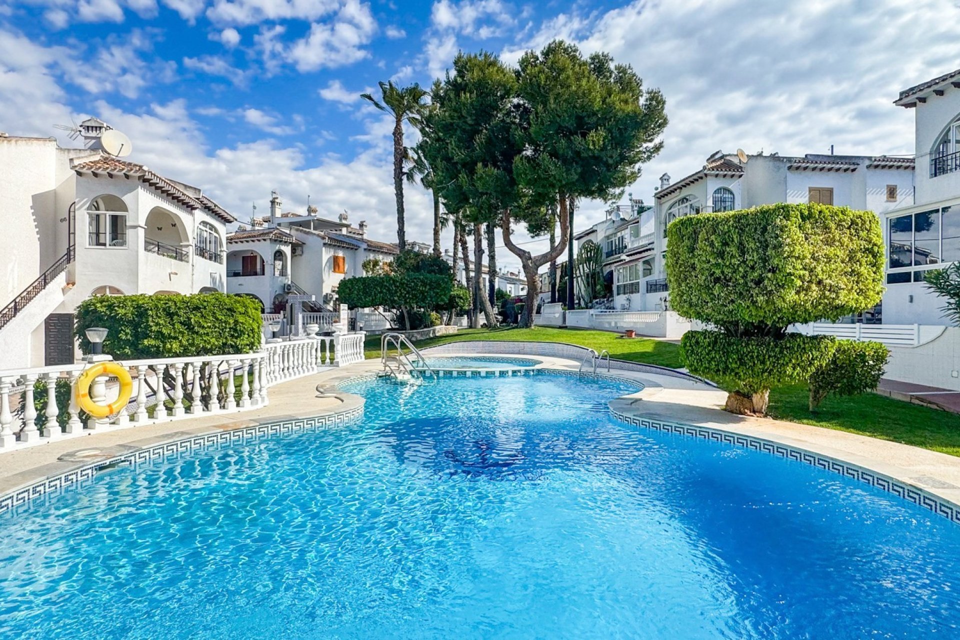 Herverkoop - Bungalow -
Torrevieja - Costa Blanca