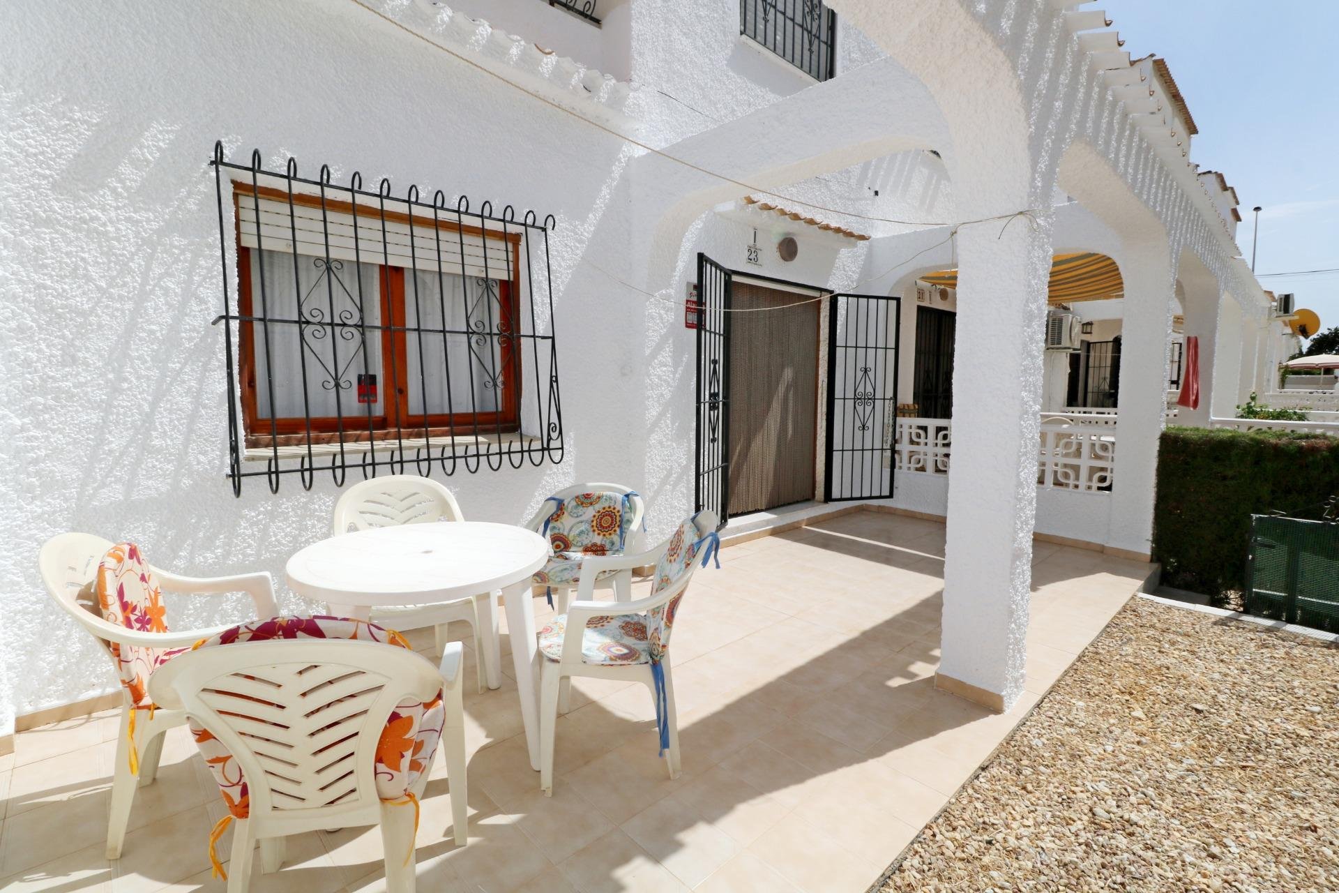 Herverkoop - Bungalow -
Torrevieja - El Acequión - Los Náufragos
