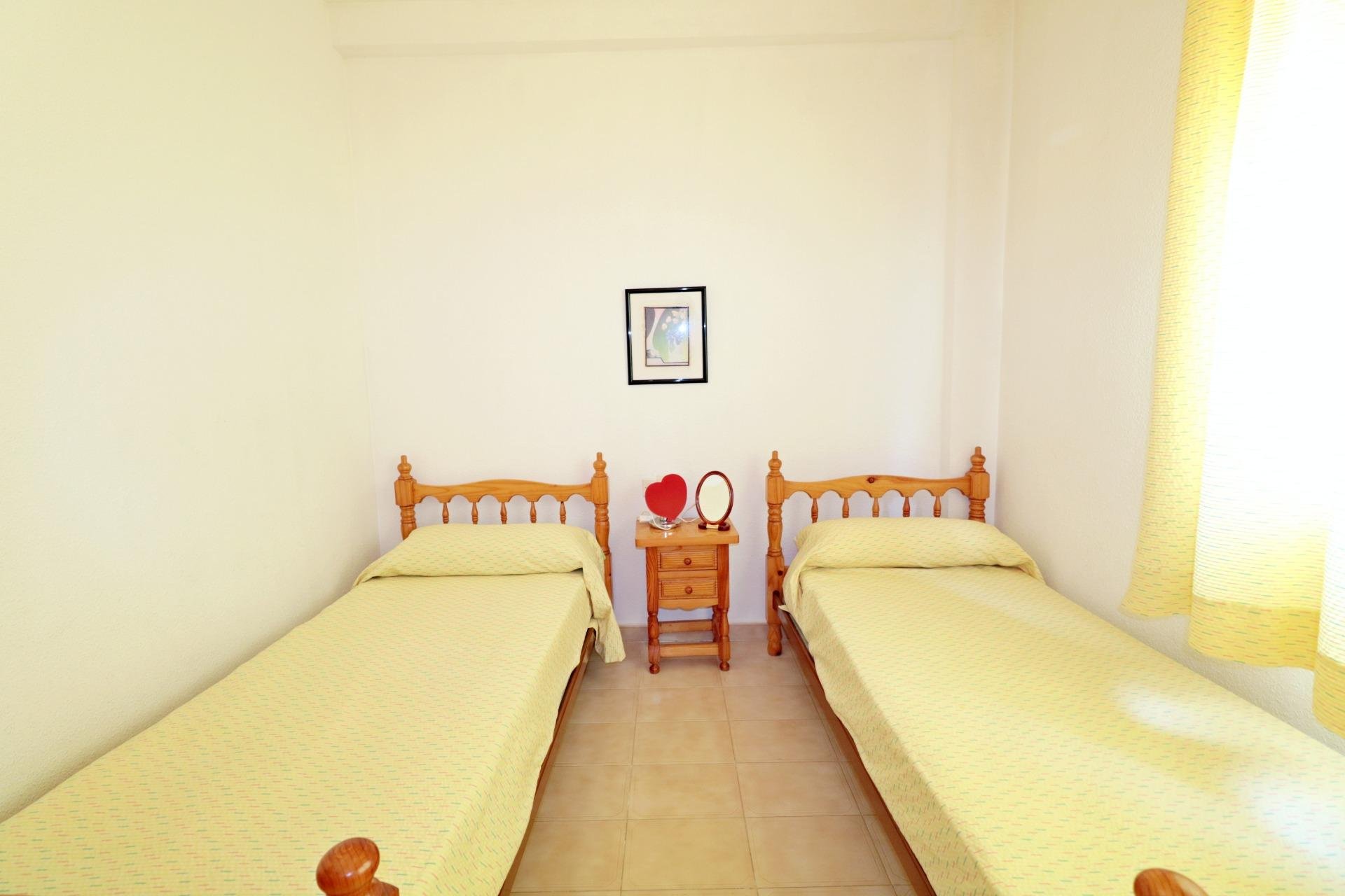 Herverkoop - Bungalow -
Torrevieja - El Acequión - Los Náufragos