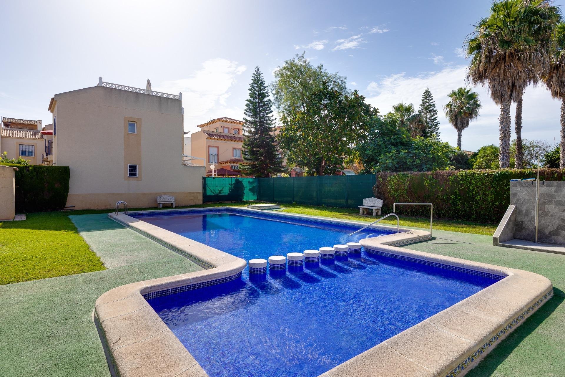 Herverkoop - Bungalow -
Torrevieja - El Chaparral