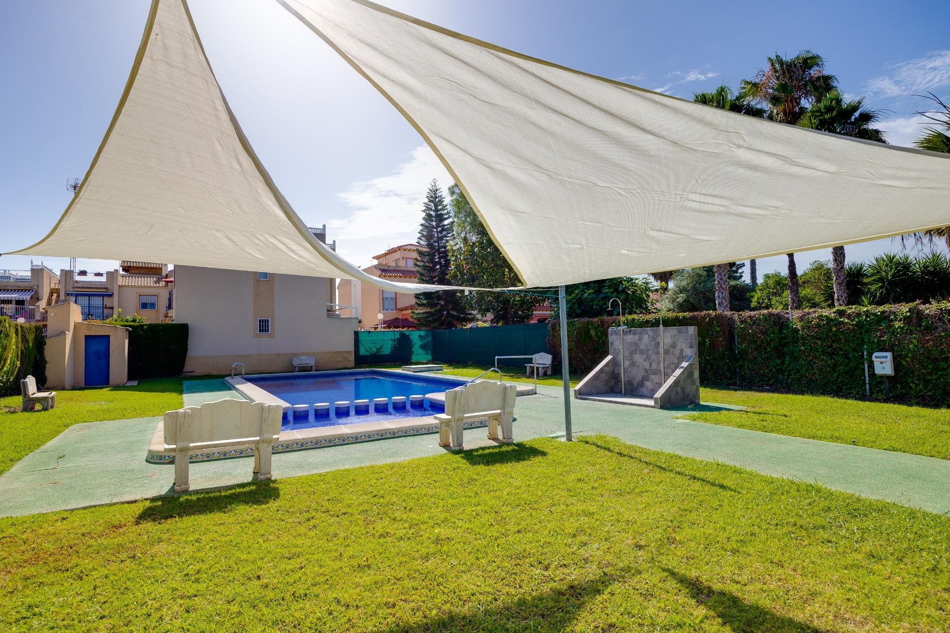 Herverkoop - Bungalow -
Torrevieja - El Chaparral