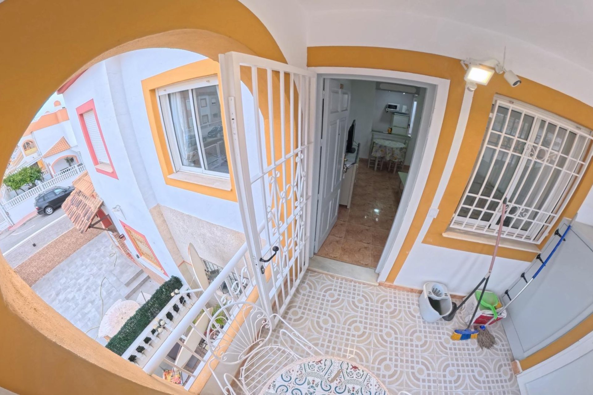 Herverkoop - Bungalow -
Torrevieja - El Limonar