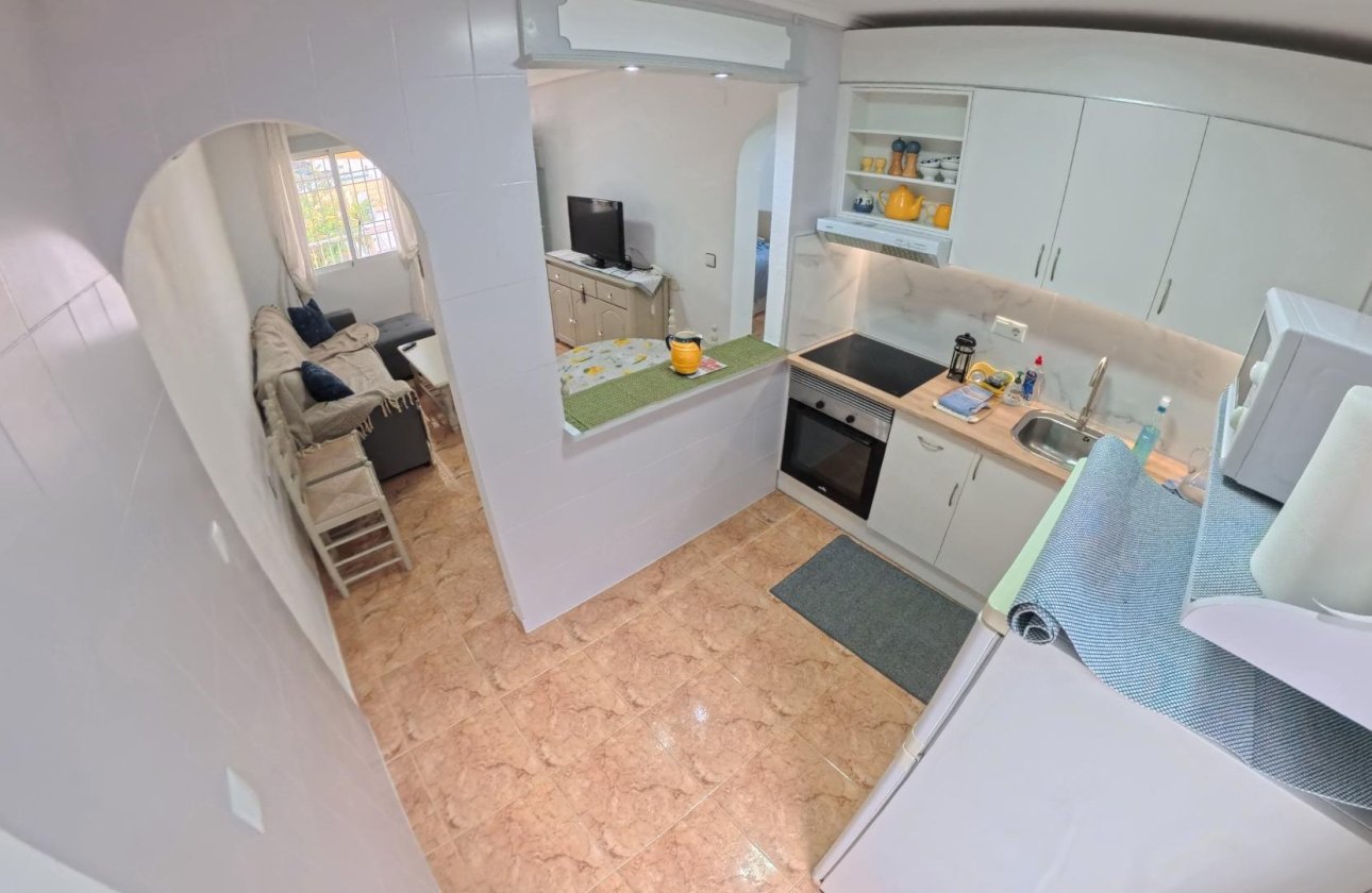 Herverkoop - Bungalow -
Torrevieja - El Limonar