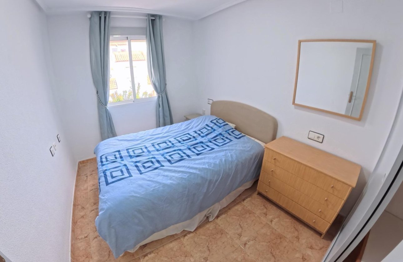 Herverkoop - Bungalow -
Torrevieja - El Limonar