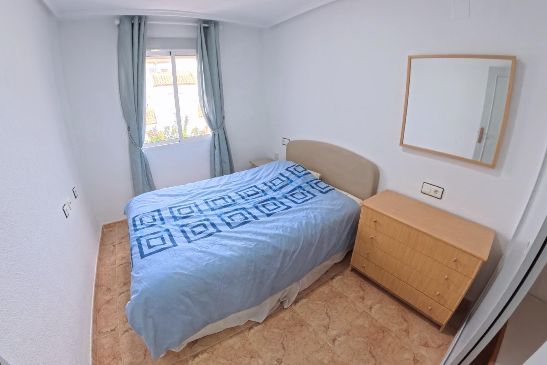 Herverkoop - Bungalow -
Torrevieja - El Limonar