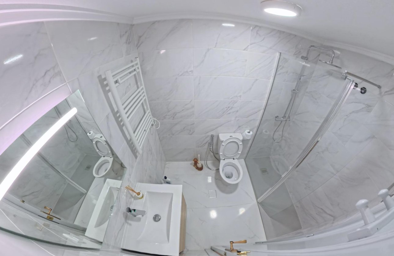 Herverkoop - Bungalow -
Torrevieja - El Limonar