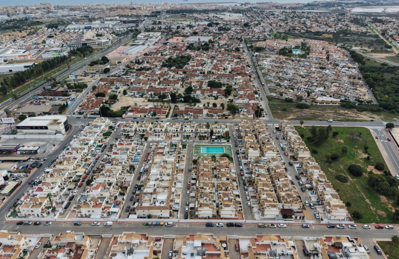 Herverkoop - Bungalow -
Torrevieja - El Limonar