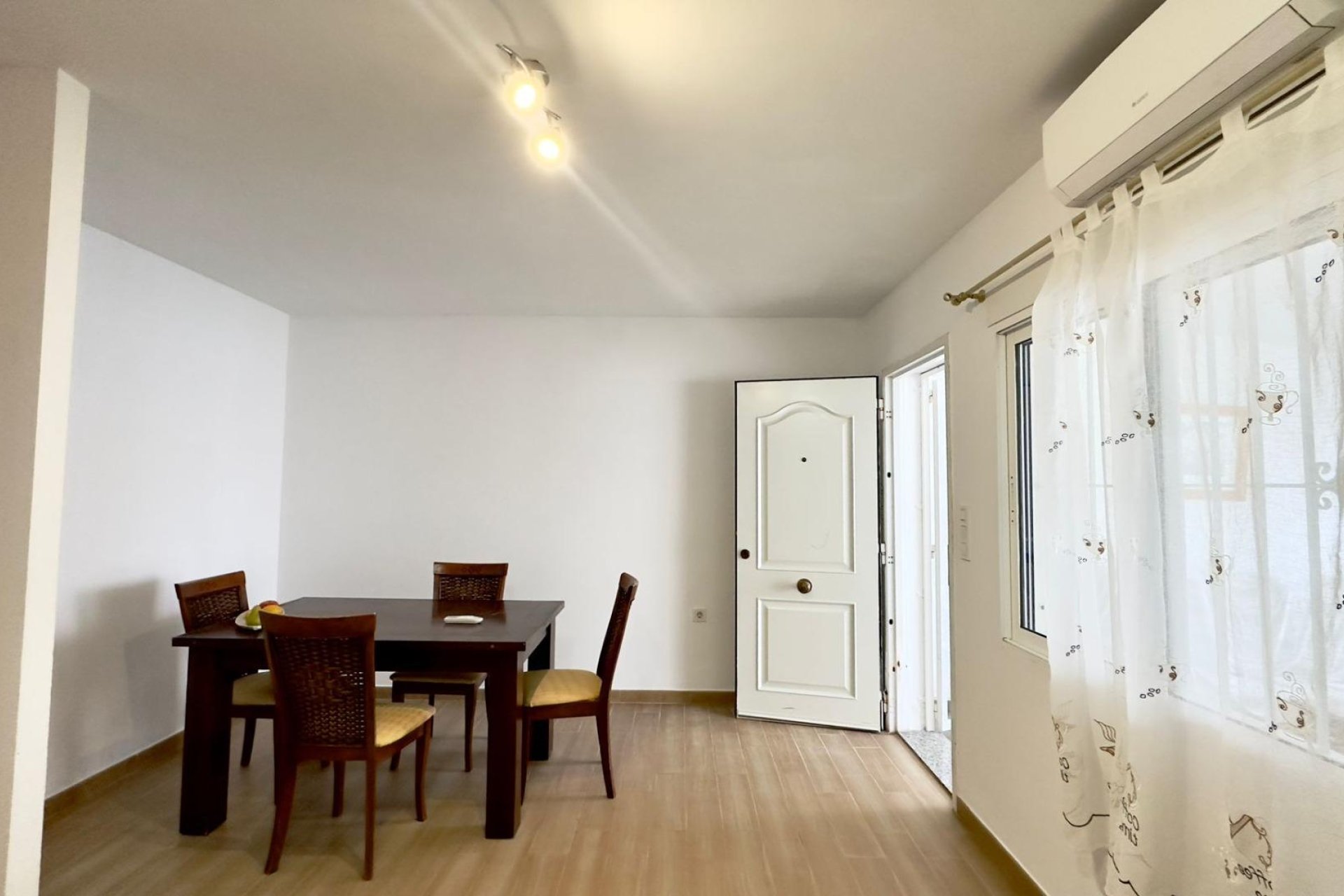 Herverkoop - Bungalow -
Torrevieja - El Limonar