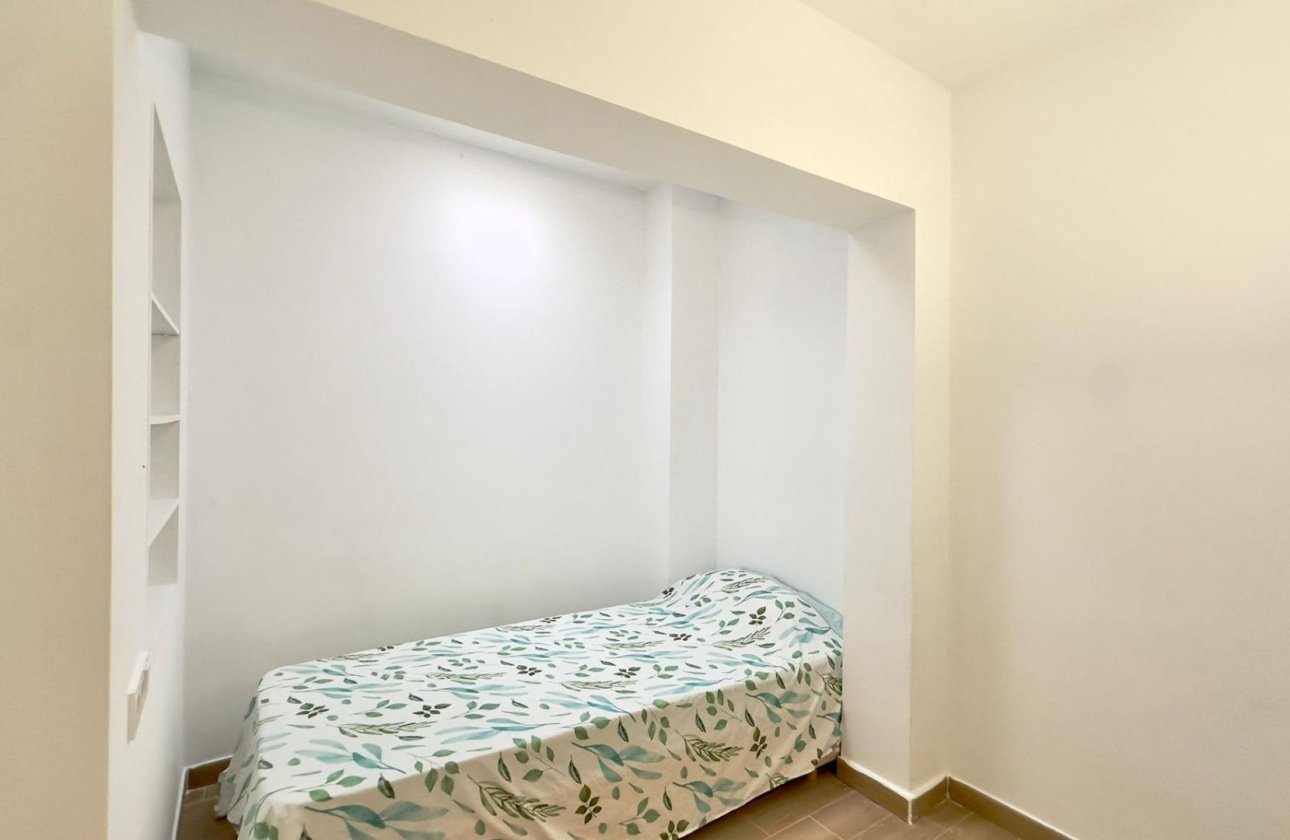 Herverkoop - Bungalow -
Torrevieja - El Limonar