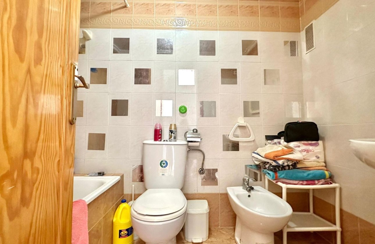 Herverkoop - Bungalow -
Torrevieja - El Limonar