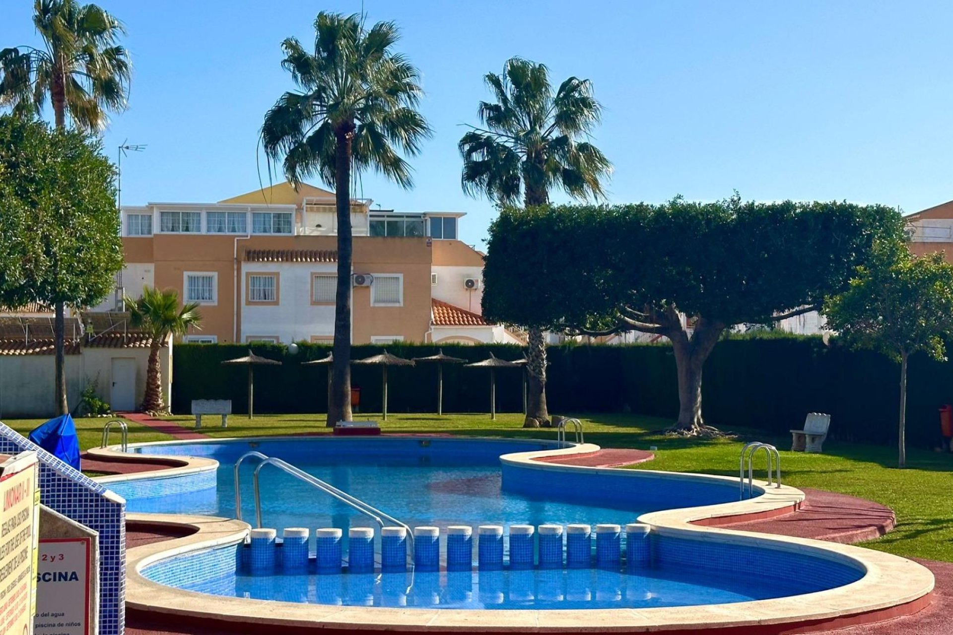 Herverkoop - Bungalow -
Torrevieja - El Limonar