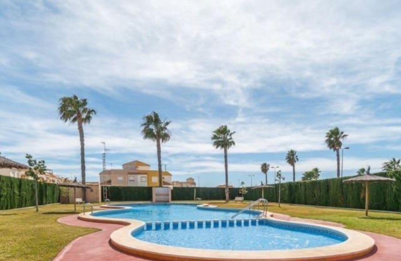 Herverkoop - Bungalow -
Torrevieja - El Limonar
