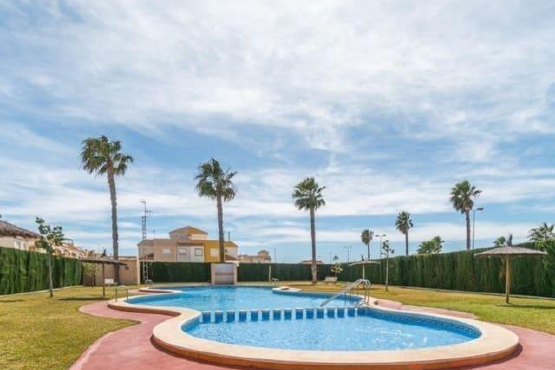 Herverkoop - Bungalow -
Torrevieja - El Limonar
