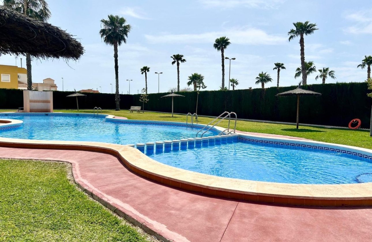 Herverkoop - Bungalow -
Torrevieja - El Limonar