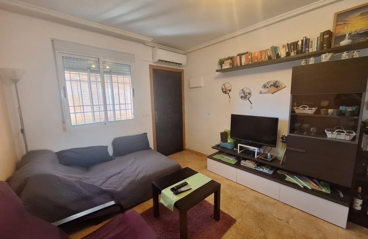 Herverkoop - Bungalow -
Torrevieja - El Limonar