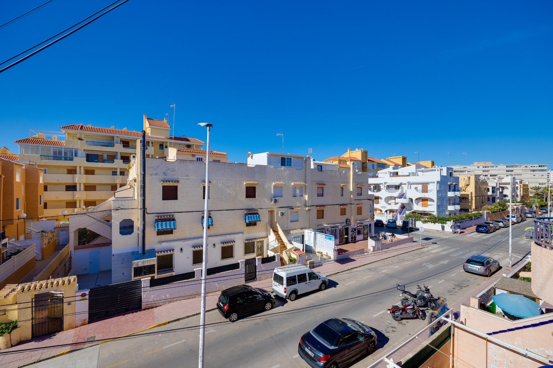 Herverkoop - Bungalow -
Torrevieja - La Mata