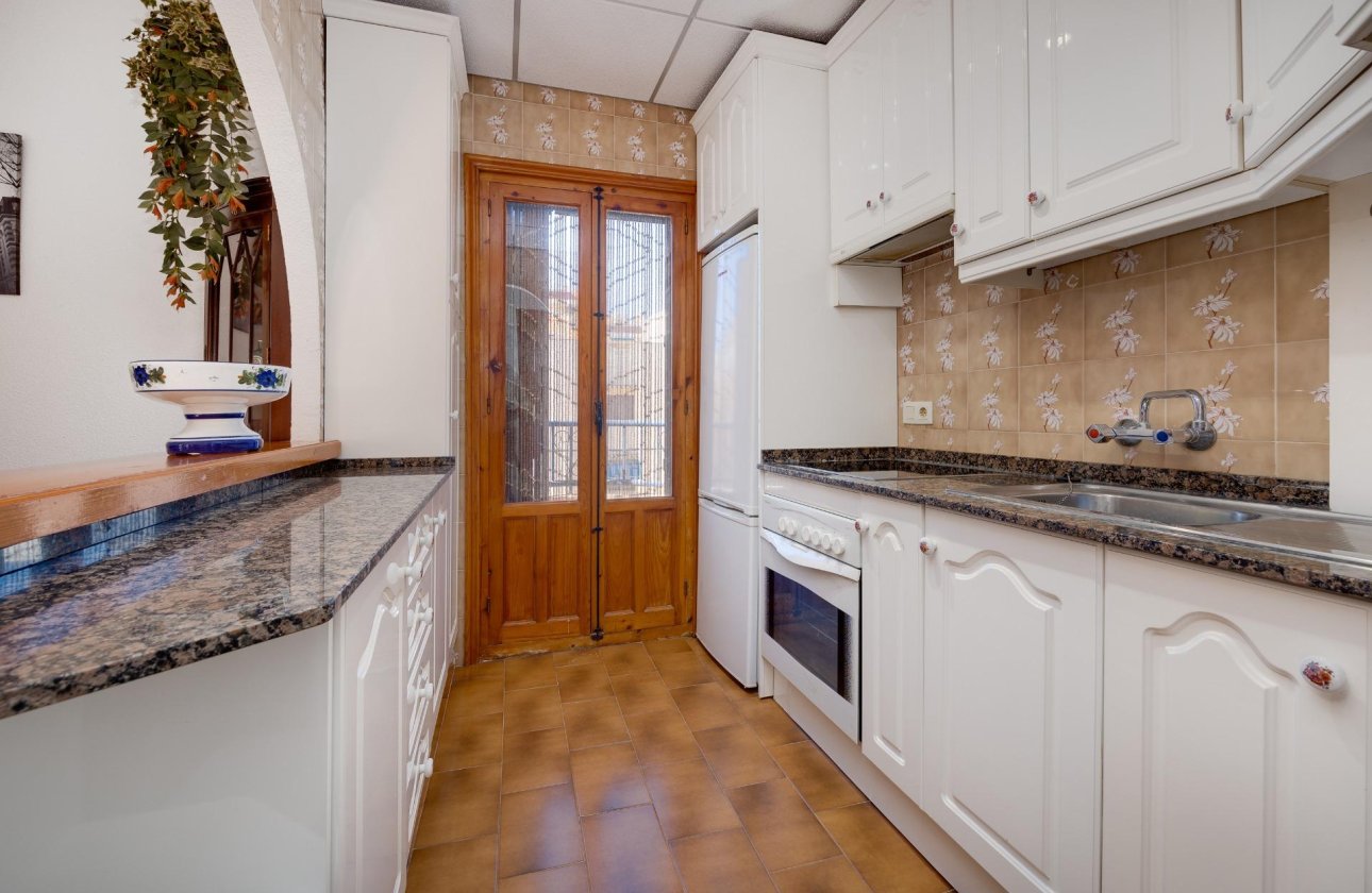 Herverkoop - Bungalow -
Torrevieja - La Mata