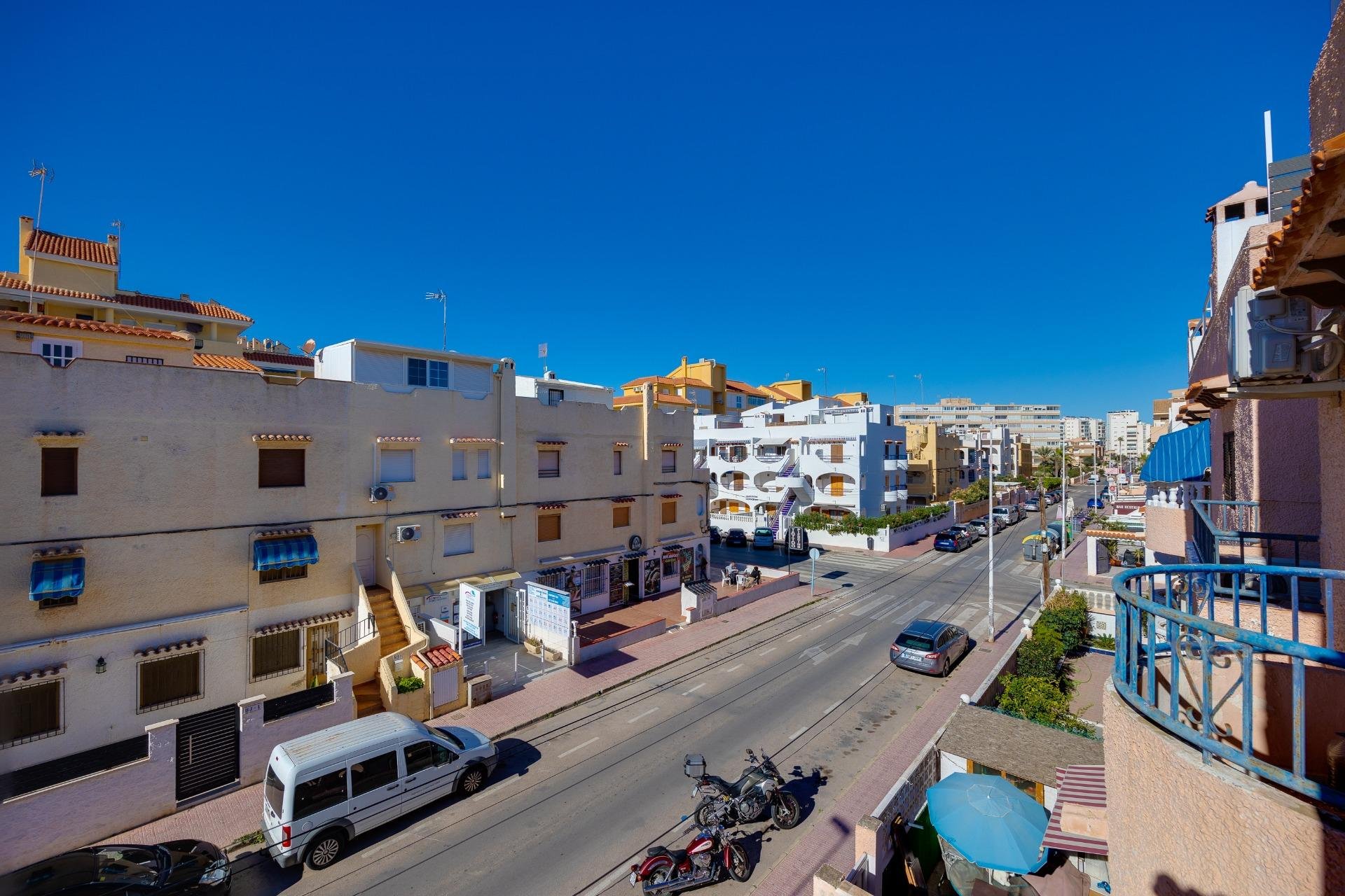 Herverkoop - Bungalow -
Torrevieja - La Mata