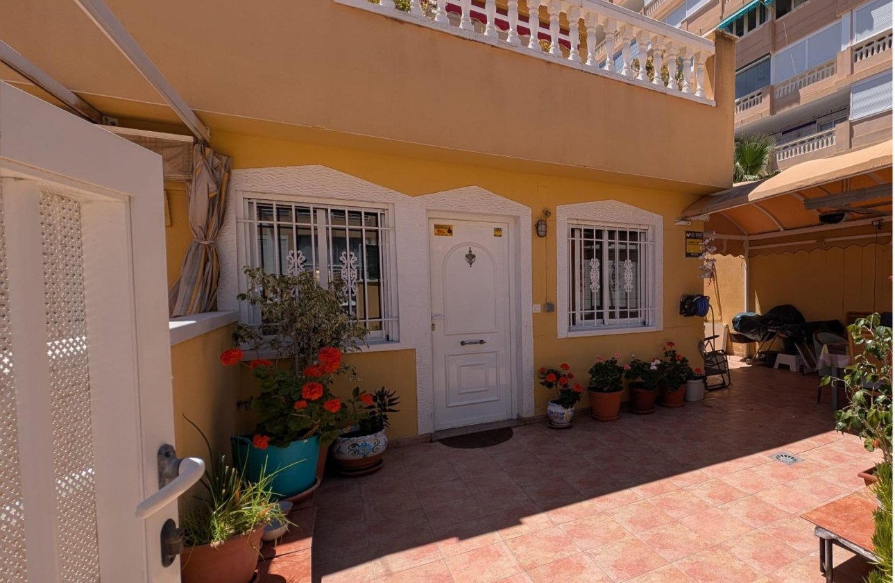 Herverkoop - Bungalow -
Torrevieja - La Mata