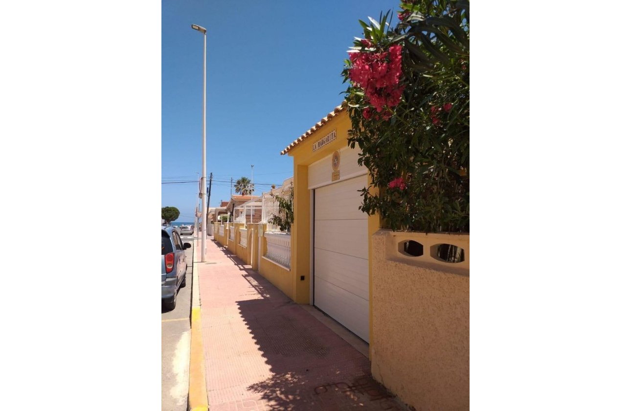 Herverkoop - Bungalow -
Torrevieja - La Mata