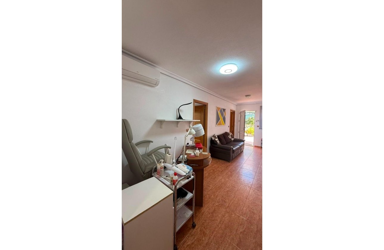 Herverkoop - Bungalow -
Torrevieja - La Mata