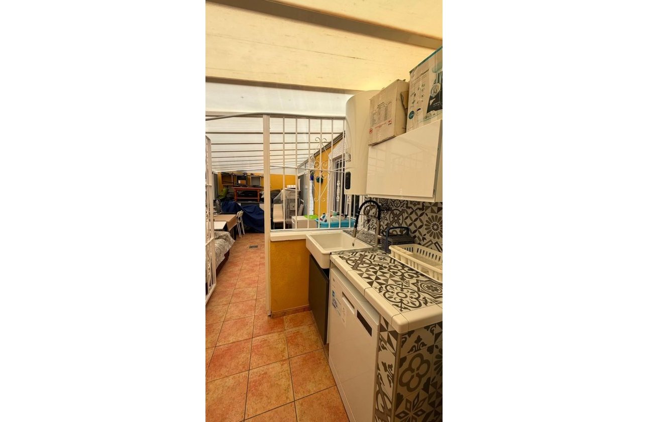 Herverkoop - Bungalow -
Torrevieja - La Mata
