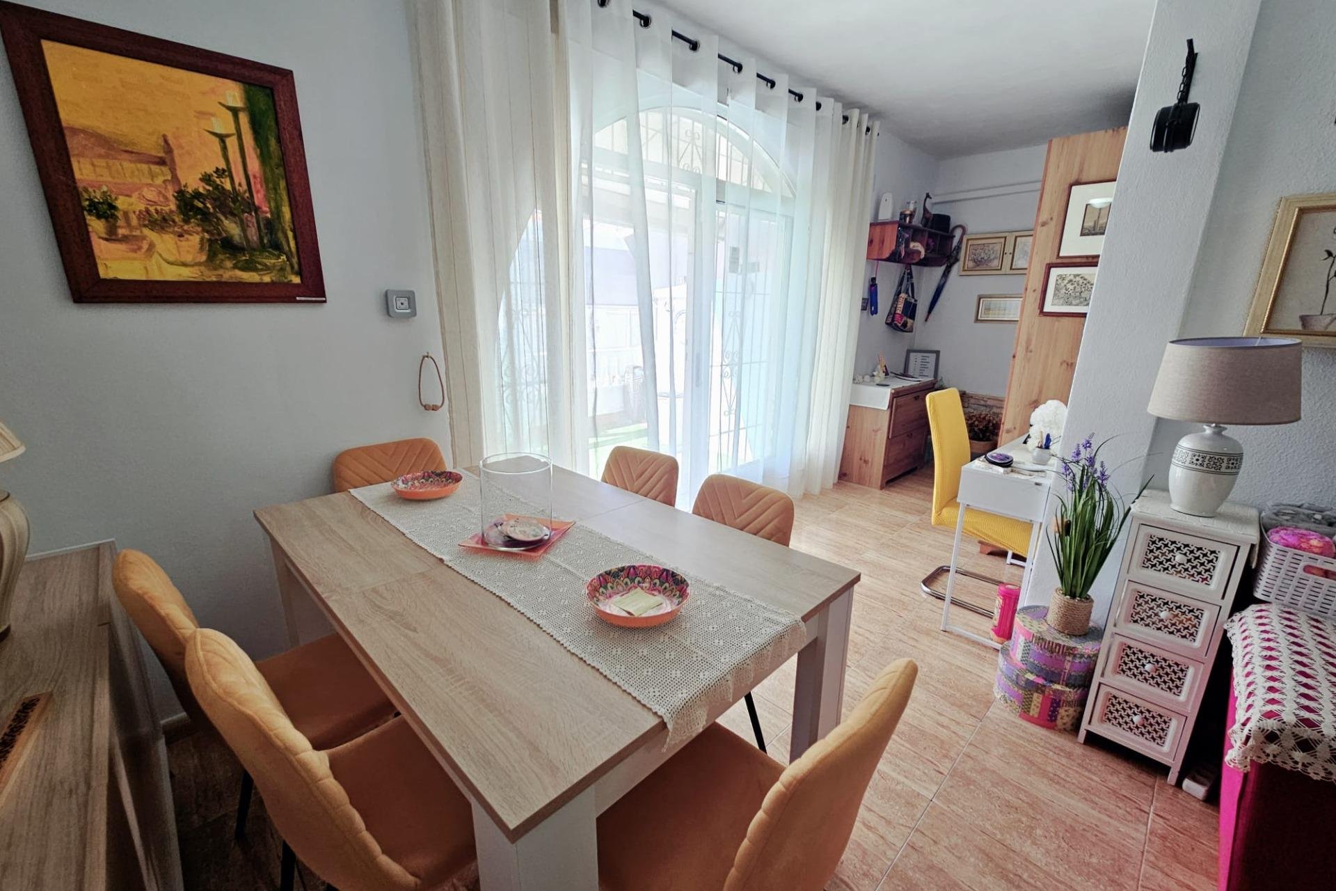 Herverkoop - Bungalow -
Torrevieja - La Siesta - El Salado - Torreta