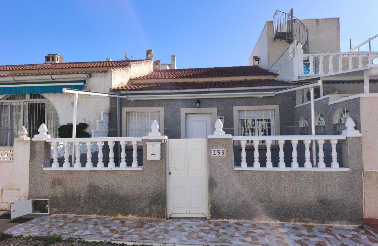 Herverkoop - Bungalow -
Torrevieja - La Siesta - El Salado - Torreta