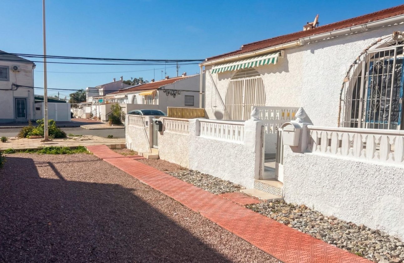 Herverkoop - Bungalow -
Torrevieja - La Siesta - El Salado - Torreta