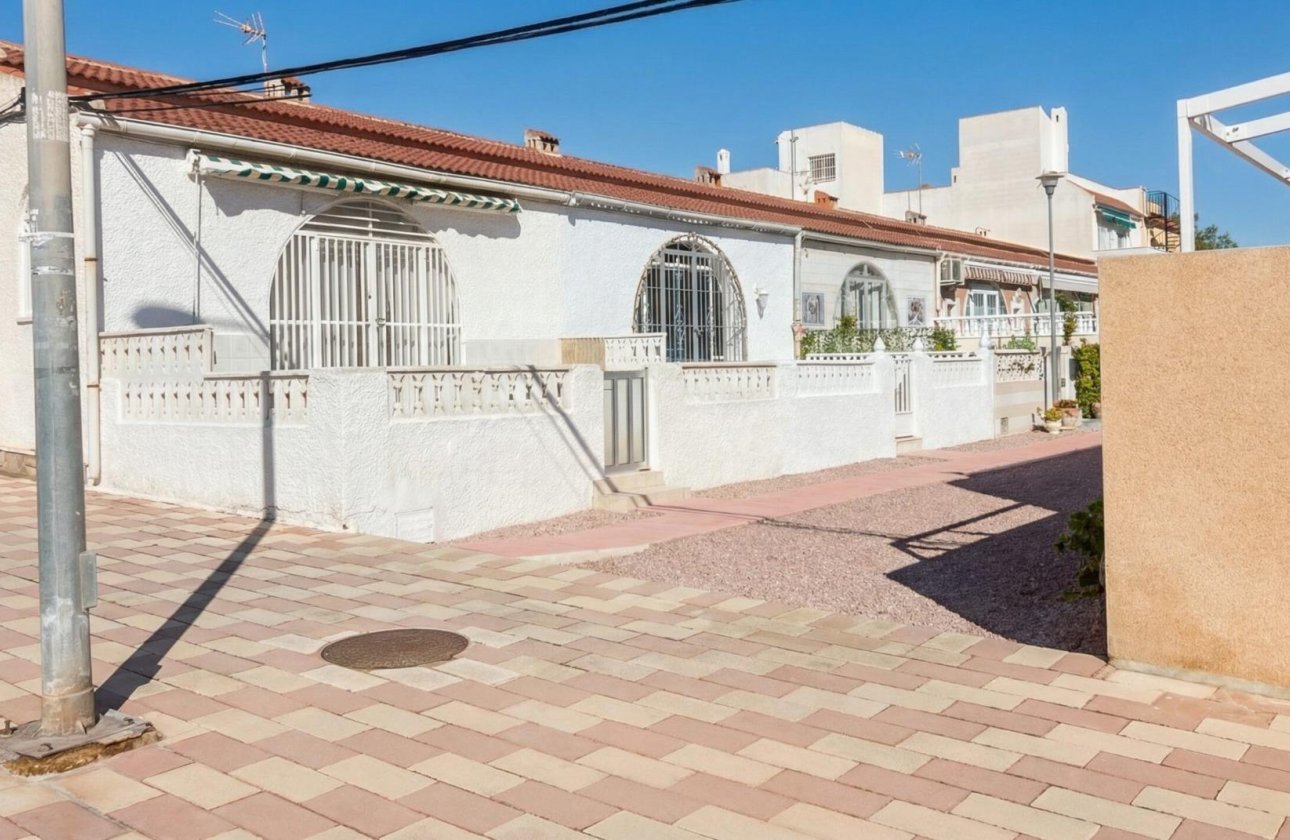 Herverkoop - Bungalow -
Torrevieja - La Siesta - El Salado - Torreta