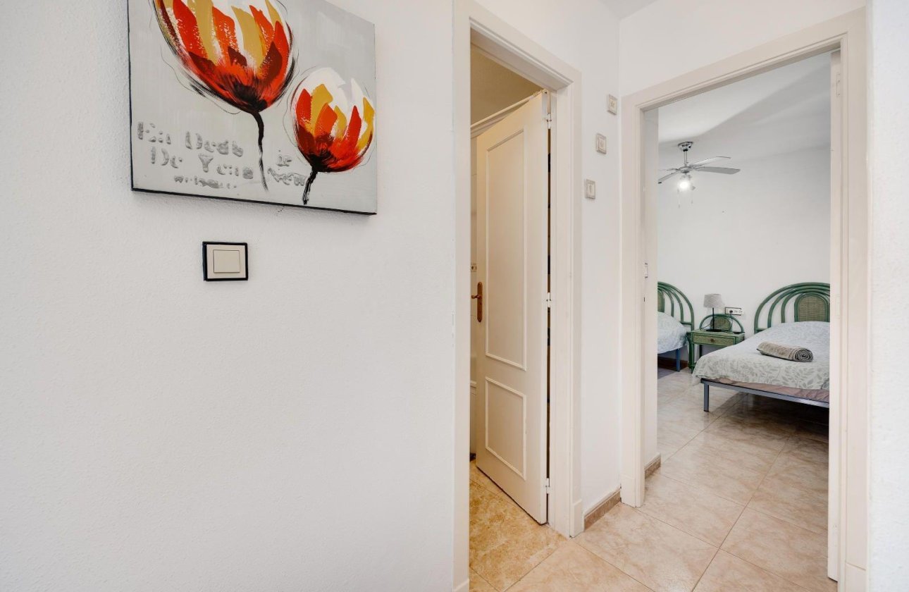 Herverkoop - Bungalow -
Torrevieja - La Siesta - El Salado - Torreta