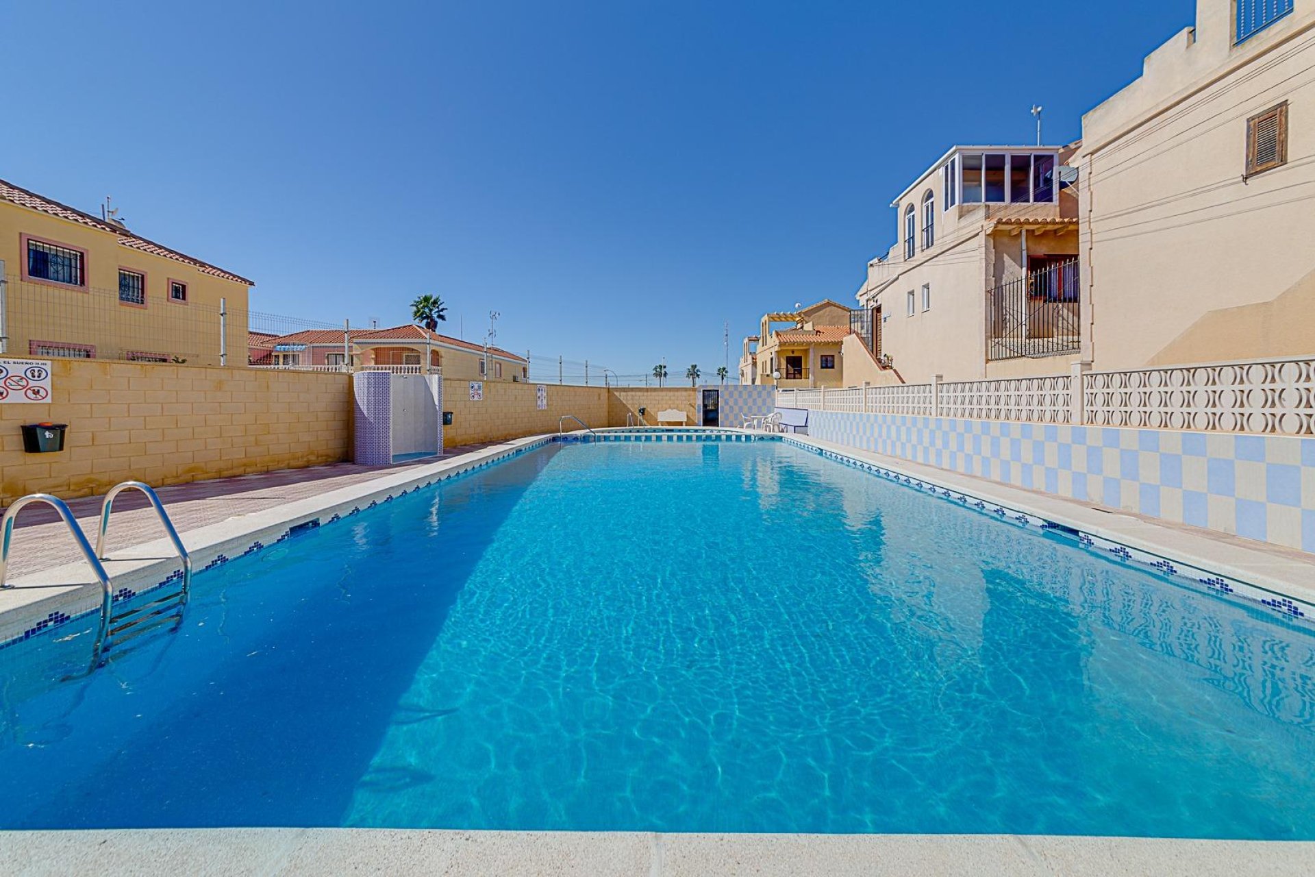 Herverkoop - Bungalow -
Torrevieja - La Siesta - El Salado - Torreta