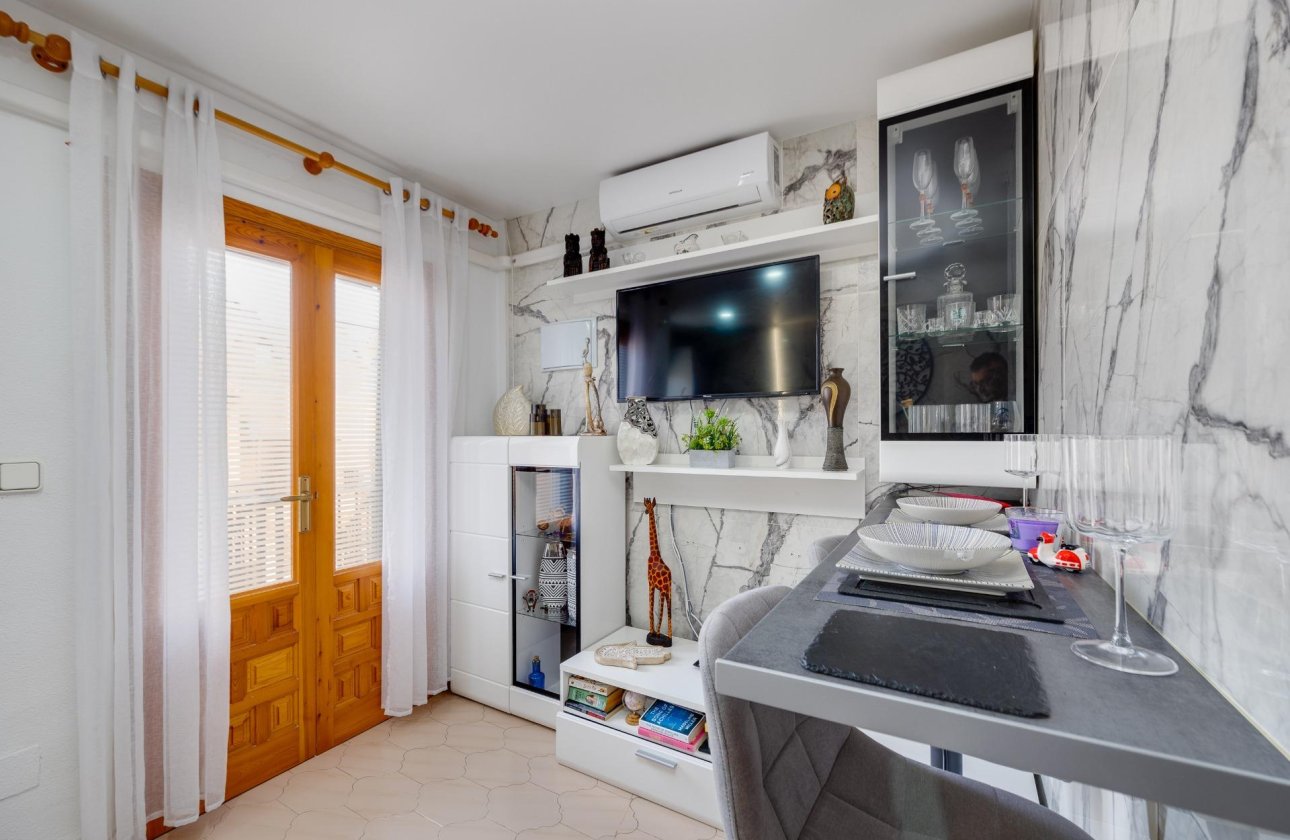 Herverkoop - Bungalow -
Torrevieja - La Siesta - El Salado - Torreta