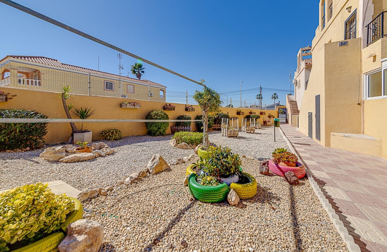 Herverkoop - Bungalow -
Torrevieja - La Siesta - El Salado - Torreta