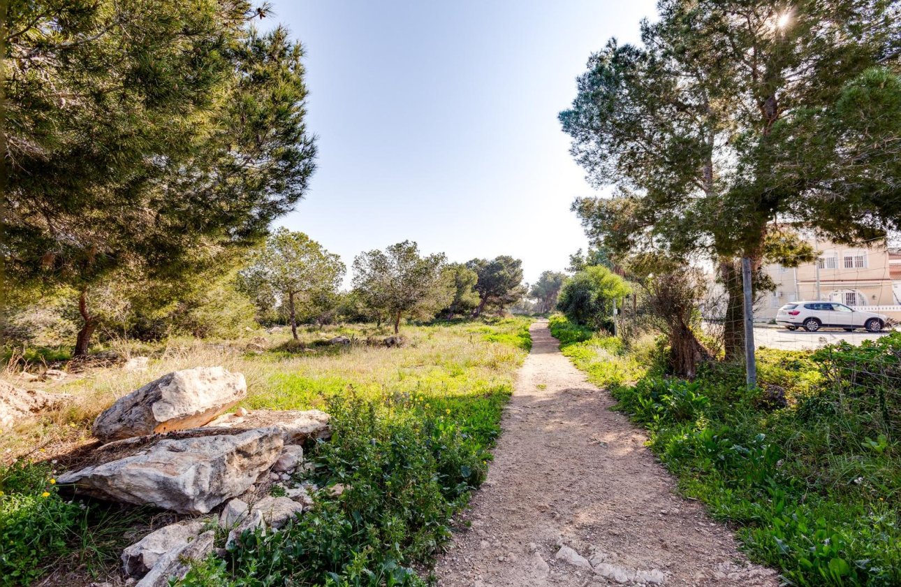 Herverkoop - Bungalow -
Torrevieja - La Siesta - El Salado - Torreta