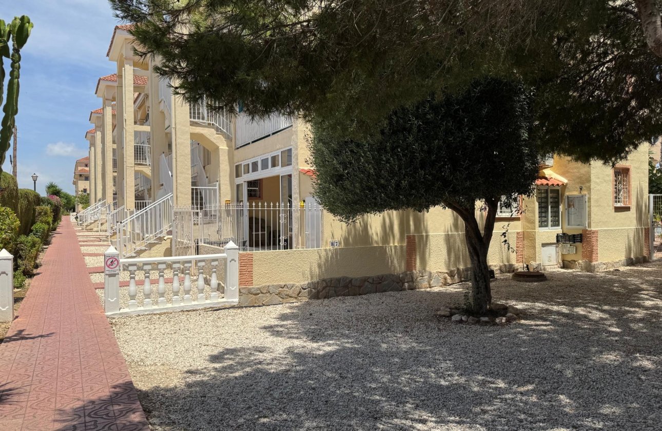 Herverkoop - Bungalow -
Torrevieja - La Siesta - El Salado - Torreta