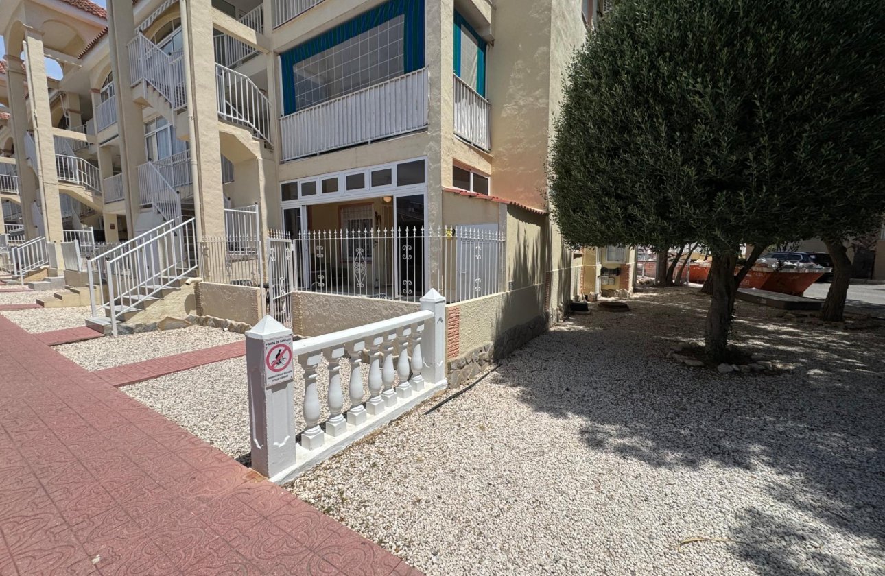 Herverkoop - Bungalow -
Torrevieja - La Siesta - El Salado - Torreta