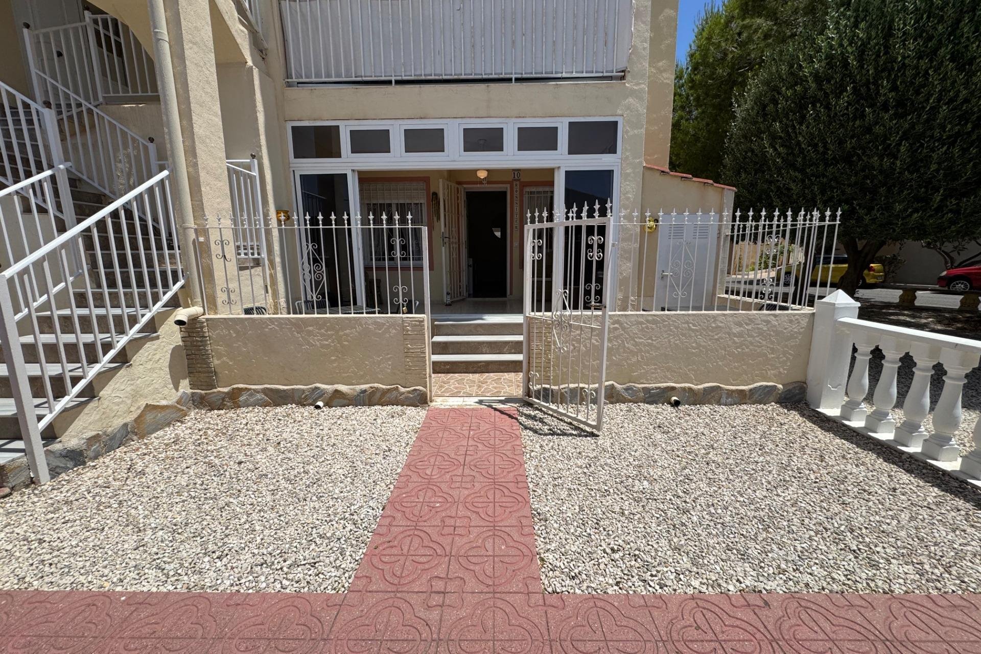 Herverkoop - Bungalow -
Torrevieja - La Siesta - El Salado - Torreta