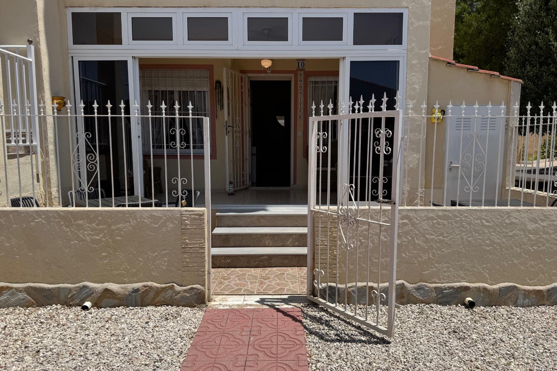 Herverkoop - Bungalow -
Torrevieja - La Siesta - El Salado - Torreta