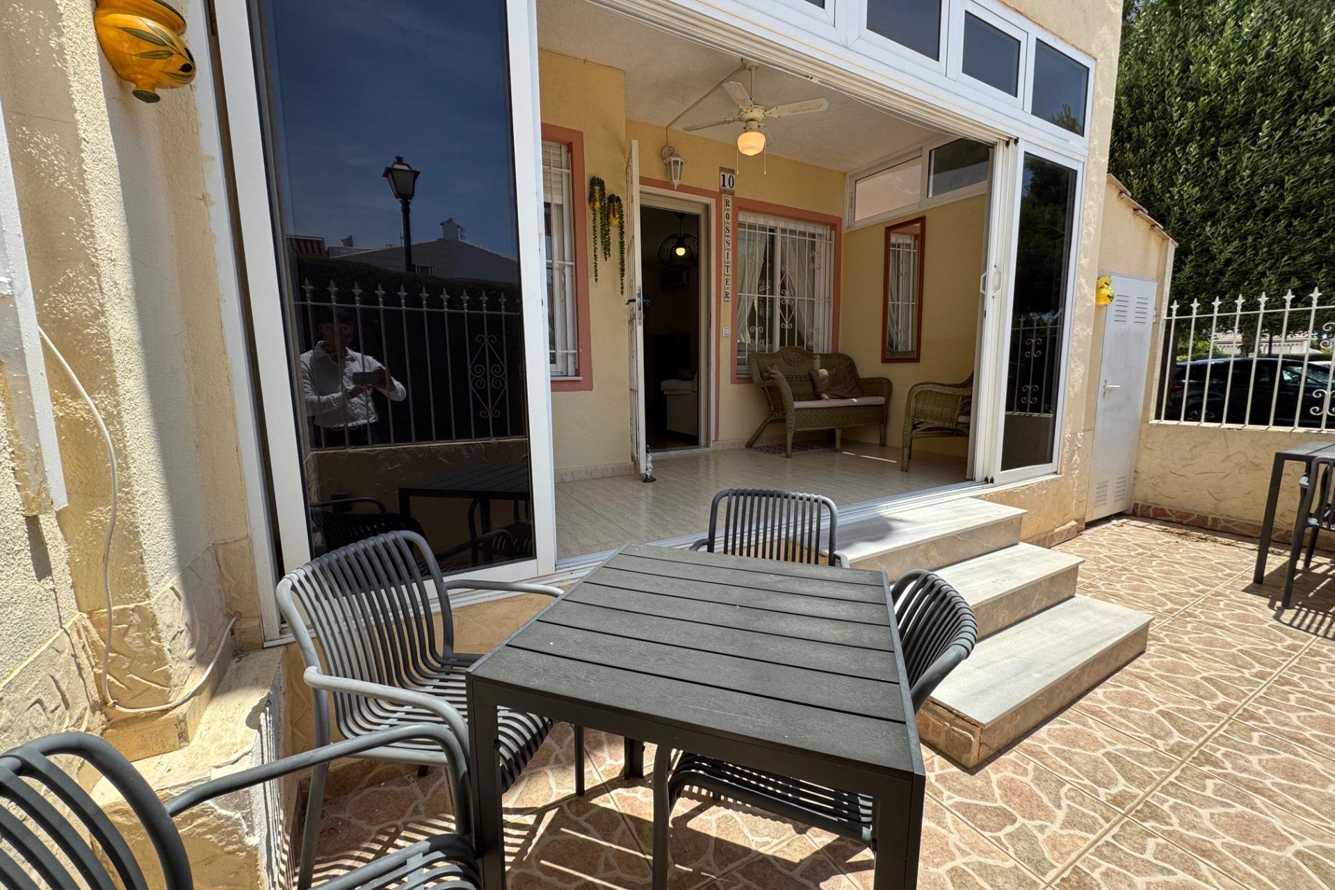 Herverkoop - Bungalow -
Torrevieja - La Siesta - El Salado - Torreta