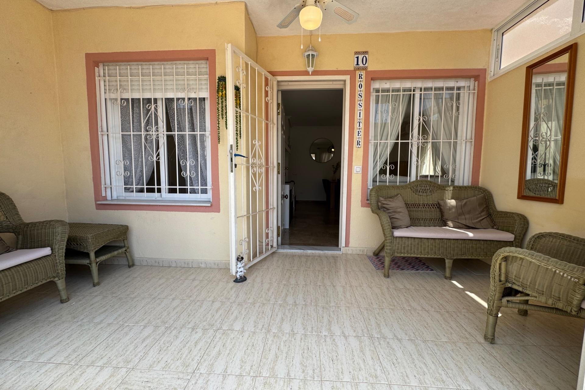 Herverkoop - Bungalow -
Torrevieja - La Siesta - El Salado - Torreta